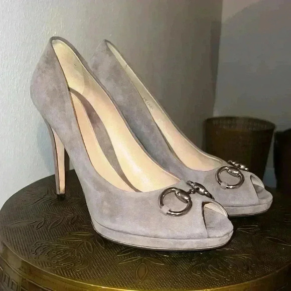 Authentic GUCCI horsebit heels size 40 - Picture 2 of 16